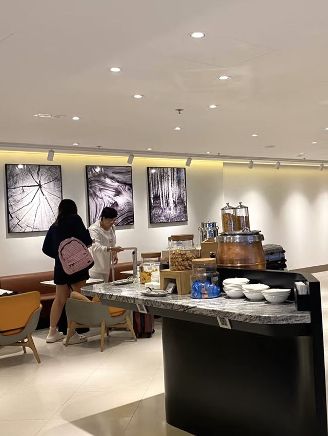 香港機場60號登機口樓上  💕 Plaza premium lounge