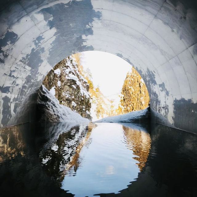 Kiyotsu Gorge: Niigata’s Hidden Natural Masterpiece – A Solo Traveler’s Dream Escape"** 🌿🎨  