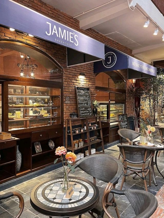 Indoor Coffee & Bistro