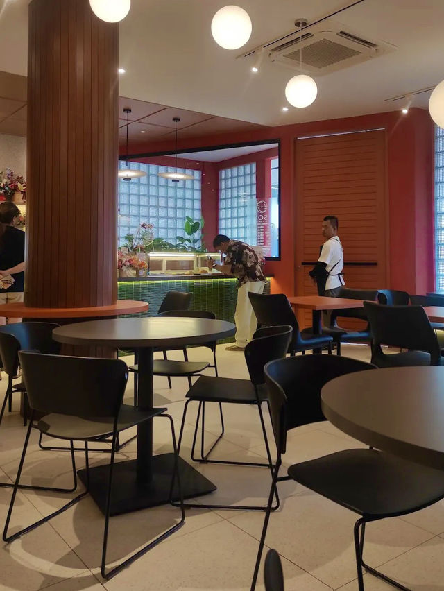 Batam’s Chill Spot for Foodies and First Dates, Soi Lives