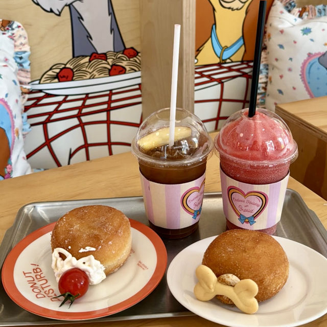 まるで夢の中！ピンクに染まる「Donut Disturb」で甘いひととき🍩🌸🇹🇭
