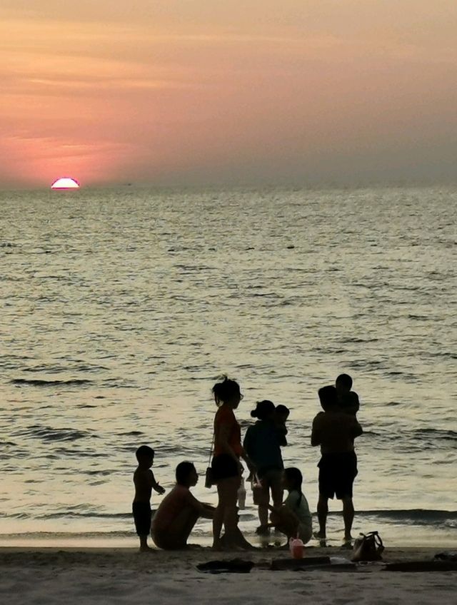 🌅⛱️ sunset at Phuket