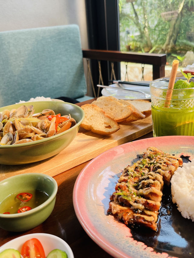 🌿 Nối Café, Da Nang – Where Time Slows in a Vietnamese Courtyard 🕰️☕