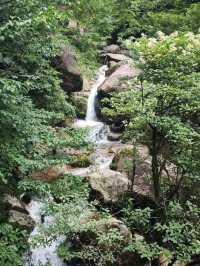 “The Whispering Stream of Huangshan”