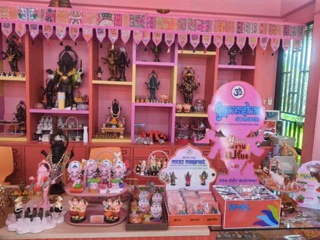ชวนไปอุทยานพระพิฆเนศ องค์ยืน ฉะเชิงเทรา