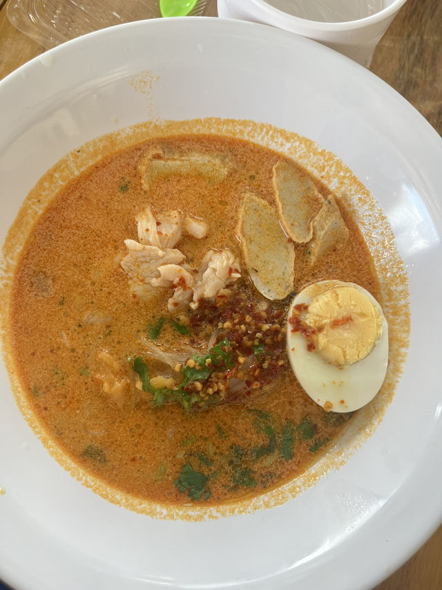 ฟาฮัท ก๋วยเตี๋ยวเรือ อ่าวลึก