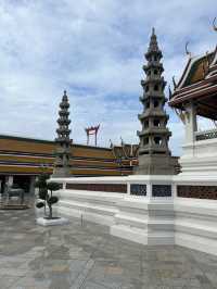พาขอขมากรรมวัดสุทัศน์ กรุงเทพ