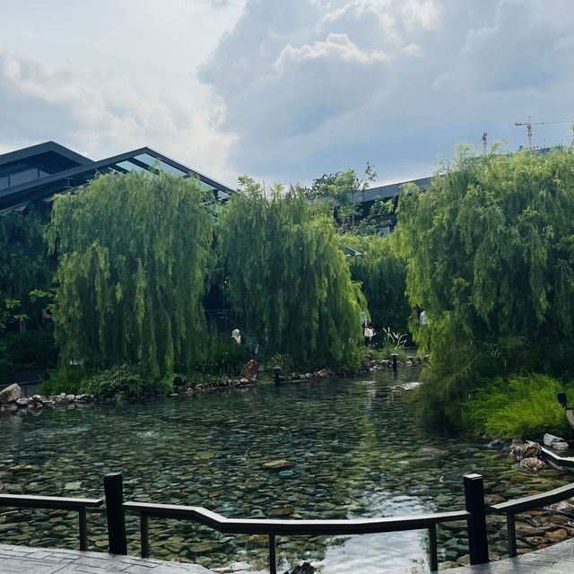 🏙️ Elegant Flavors & Urban Chill – Mont Kiara + KL’s Elegant Inn