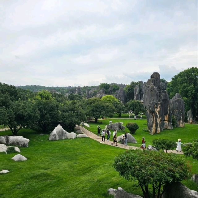 Getting Lost in the Wild Shapes of Shilin Stone Forest Getting Lost in the Wild Shapes of Shilin Stone Forest