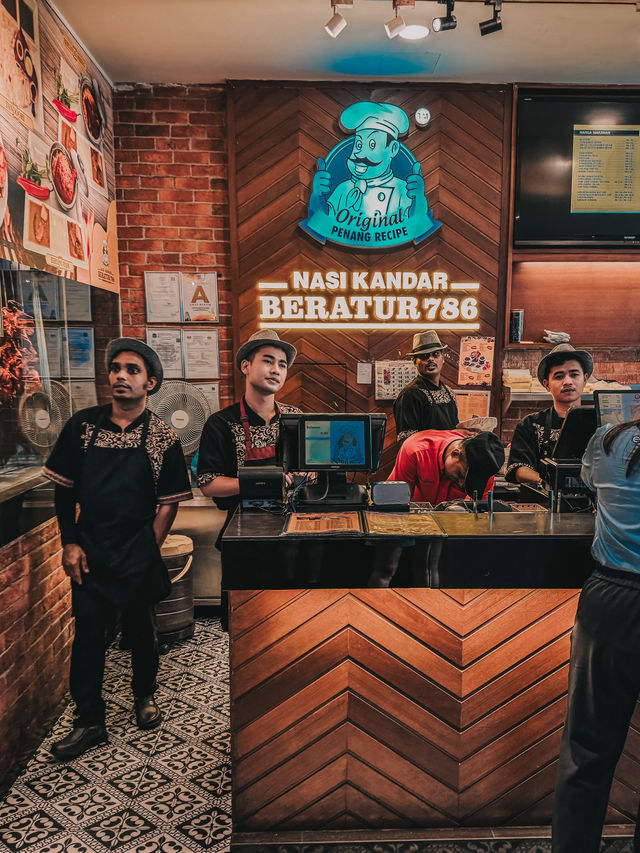 Queue for the Curry Magic – Nasi Kandar Beratur 786 Delivers