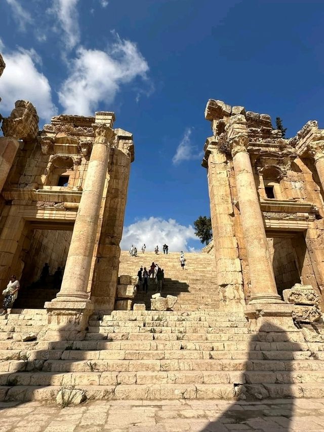 Exploring the Ancient Splendor of Jerash