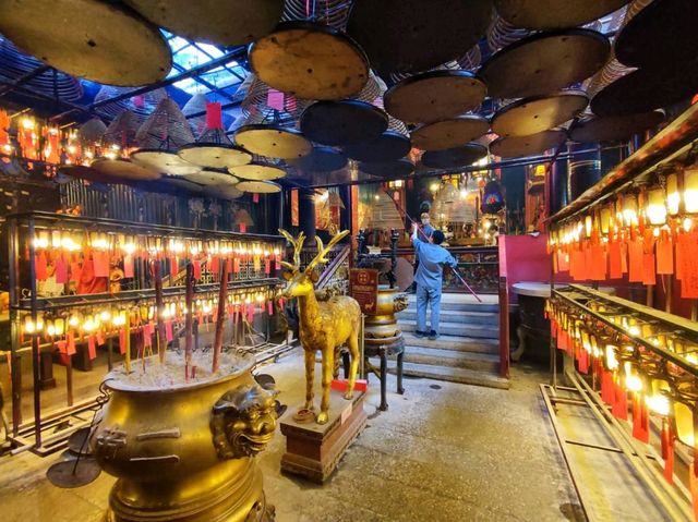 ขอพรเรื่องการเรียน วัดเก่าแก่ที่สุดเกาะฮ่องกง