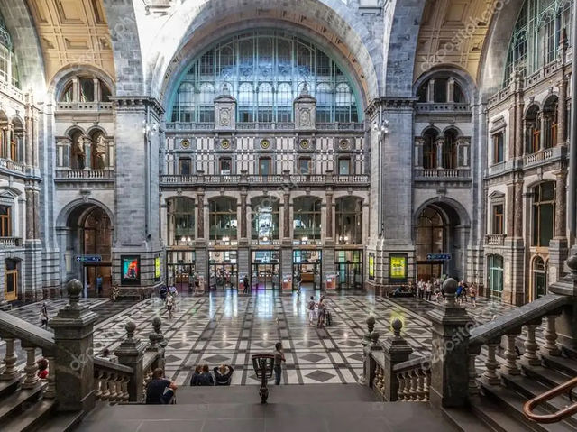 【鉄道の大聖堂🚉】アントワープ中央駅（Antwerpen-Centraal）
