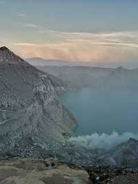 💙🔥 Mount Ijen: The Blue Fire Volcano 🔥💙