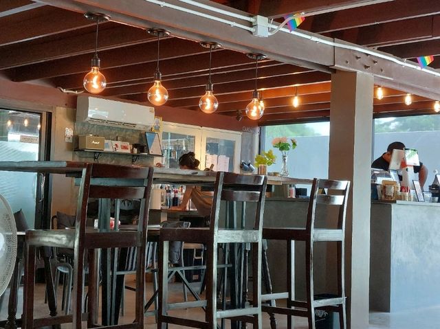 outlive cafe