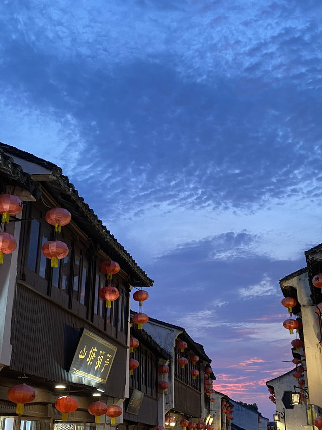 蘇州必遊夜景迷人的山塘街🌛💫 蘇州必遊夜景迷人的山塘街🌛💫