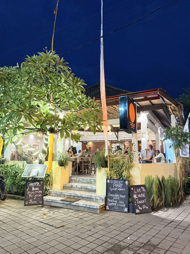 【バリ島 インドネシア】ロビーナビーチ目の前にあるレストランバー🏖️