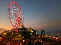 บรรยากาศกลางคืน  Sun Wheel