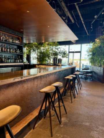 A Stylish Coffee Break at Uni, Omotesando