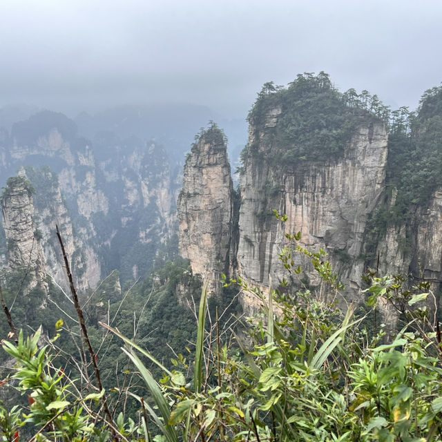 Zhangjiajie — A Landscape So Magnificent It Feels Almost Unreal (张家界) Zhangjiajie — A Landscape So Magnificent It Feels Almost Unreal (张家界)