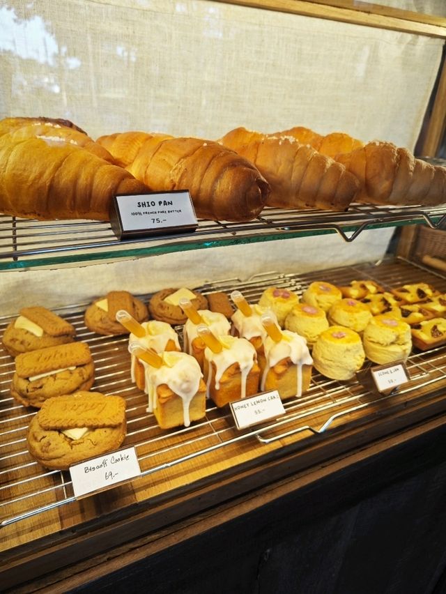 Rich Homemade Cake Ruamchok