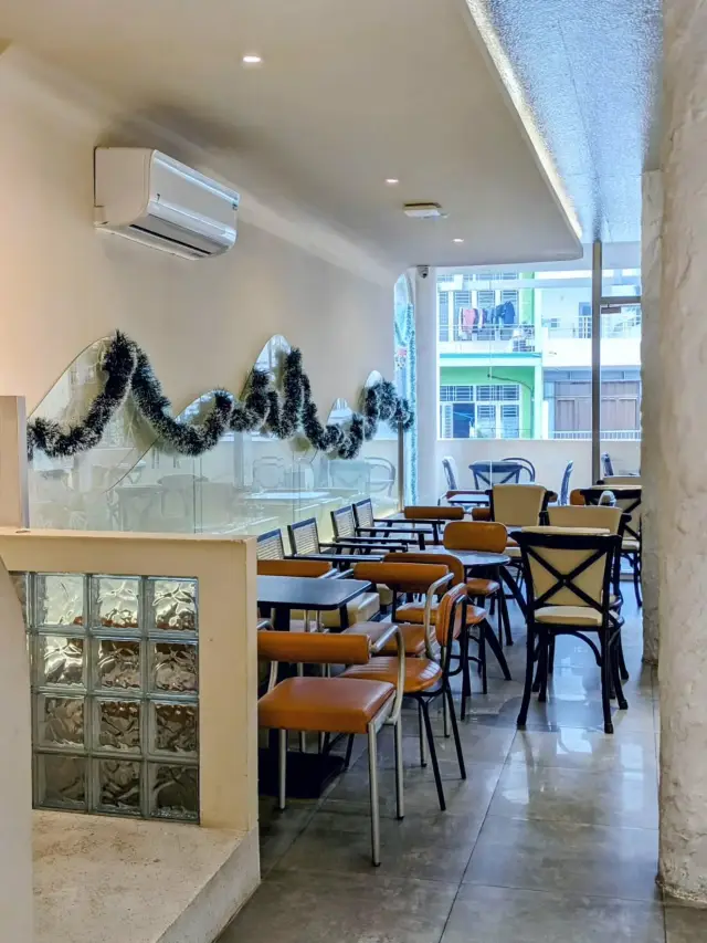 A Cozy Holiday Feast at Snowberry Kitchen ✨ 