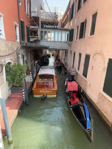 水の都ヴェネツィアとポストイナ鍾乳洞