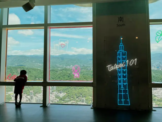 台北天際線的璀璨明珠——台北101