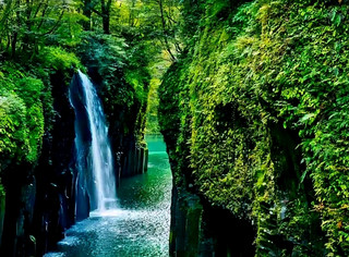 Miyazaki: Exploring Takachiho Gorge and its Mythological Culture.
