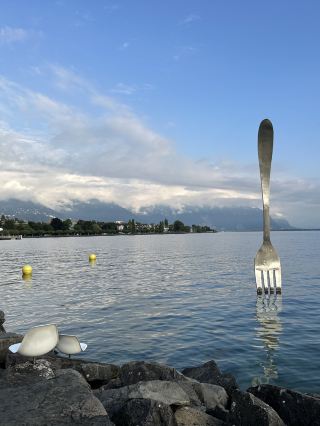 เมืองริมทะเลสาบ Vevey ในสวิตเซอร์แลนด์