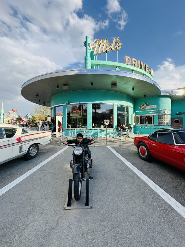 Dine in a retro atmosphere.