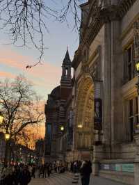 Your Go-To Spots for Authentic City Vibes: London