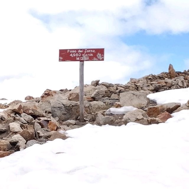 A big challenge to visit four lakes in one day from Huaraz by myself 