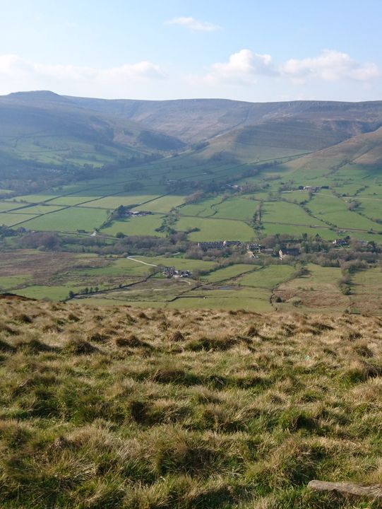 Peak District Adventure: Mam Tor, Lose Hill & a Pint in Castleton 🏞️🍺