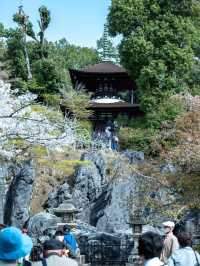 A temple standing on top of "silica stone"
