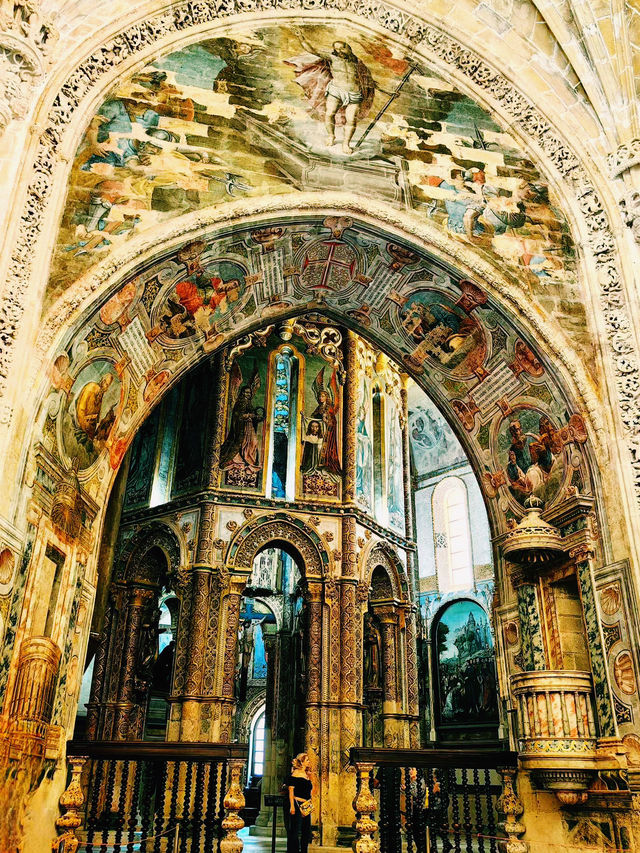 🏰🎒 Backpacker Essentials: Discovering Tomar on a Budget