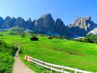 Grödnerjoch: The jewel of Dolomites!