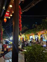 You are in restaurant, but feel like an historical museum! It’s possible in Hoi An