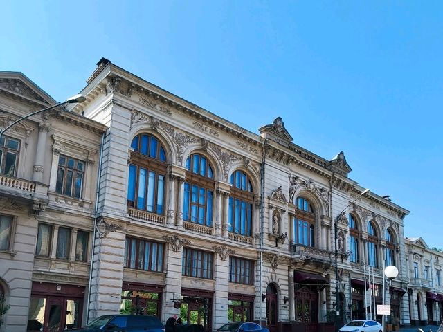 Bucharest: Between Past and Future 🌆