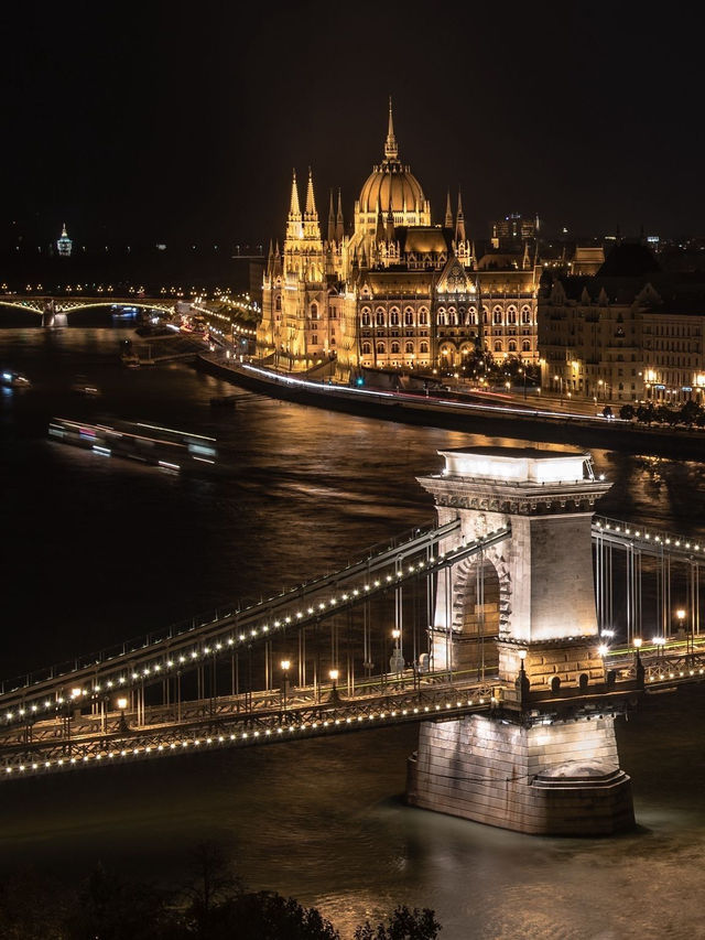 𝑩𝒆𝒂𝒖𝒕𝒊𝒇𝒖𝒍 𝑩𝒖𝒅𝒂𝒑𝒆𝒔𝒕 - 𝑻𝒉𝒆 𝑪𝒊𝒕𝒚 𝑼𝒏𝒊𝒕𝒆𝒅 𝒃𝒚 𝑴𝒂𝒈𝒊𝒄!