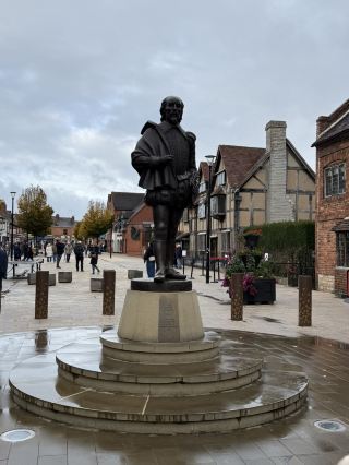 シェイクスピアの故郷、ストラトフォード・アポン・エイヴォンでの一日