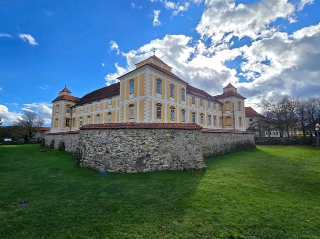 Architectural Charm🏛️ Architectural Charm🏛️