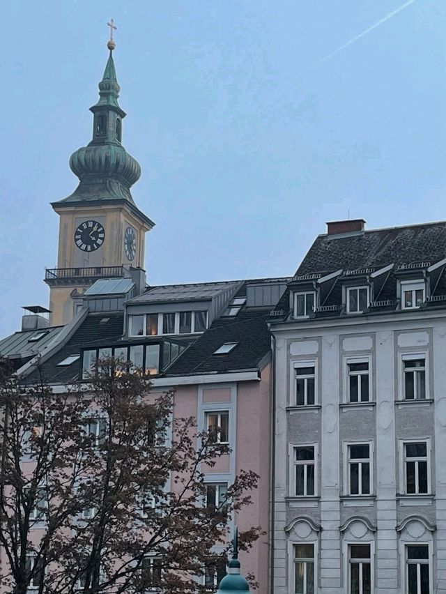 Chic Linz Escape✨ Chic Linz Escape✨