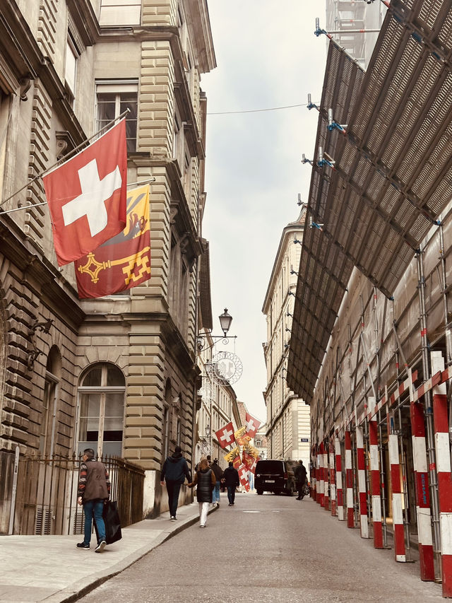 Autumn 🍂 Charms of Geneva 🍫  🫕 🧀 