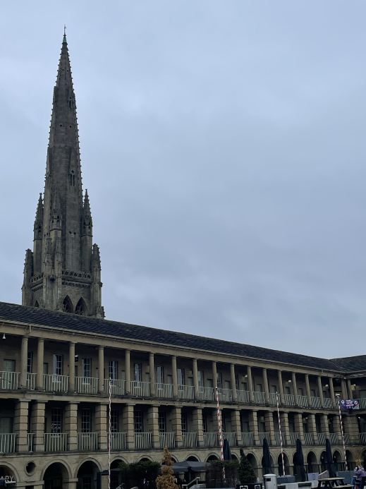 One Courtyard, 315 Rooms & a nearly £20m Comeback: Discovering the Piece Hall in Halifax 🏛️💫