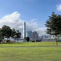 覽維港景色，漫步中西區海濱長廊中環段