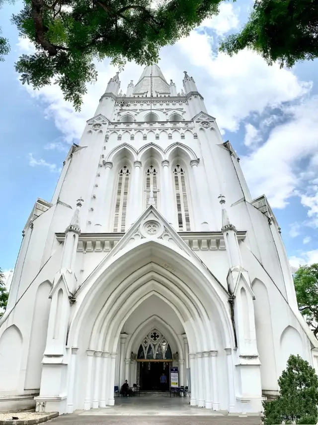 Hidden in the hustle and bustle, a century of memories, the largest and oldest church landmark in Singapore.