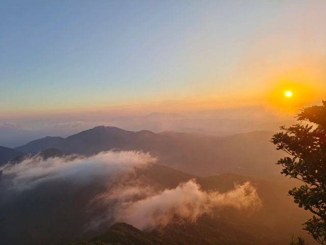 桂林貓兒山｜華南之巔~雲霧繚繞之峰