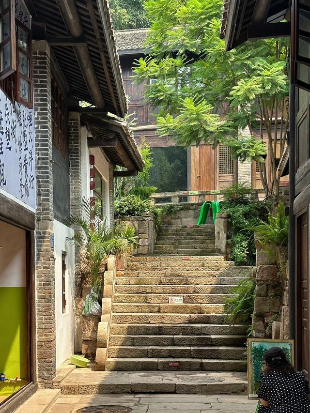 重慶·下浩里|人少景美的山城百年老街|Trip.com 重慶