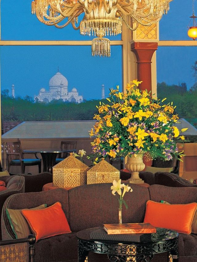 🌟 Agra's Luxe Sleeps: Oberoi Amarvilas Unveiled 🕌✨